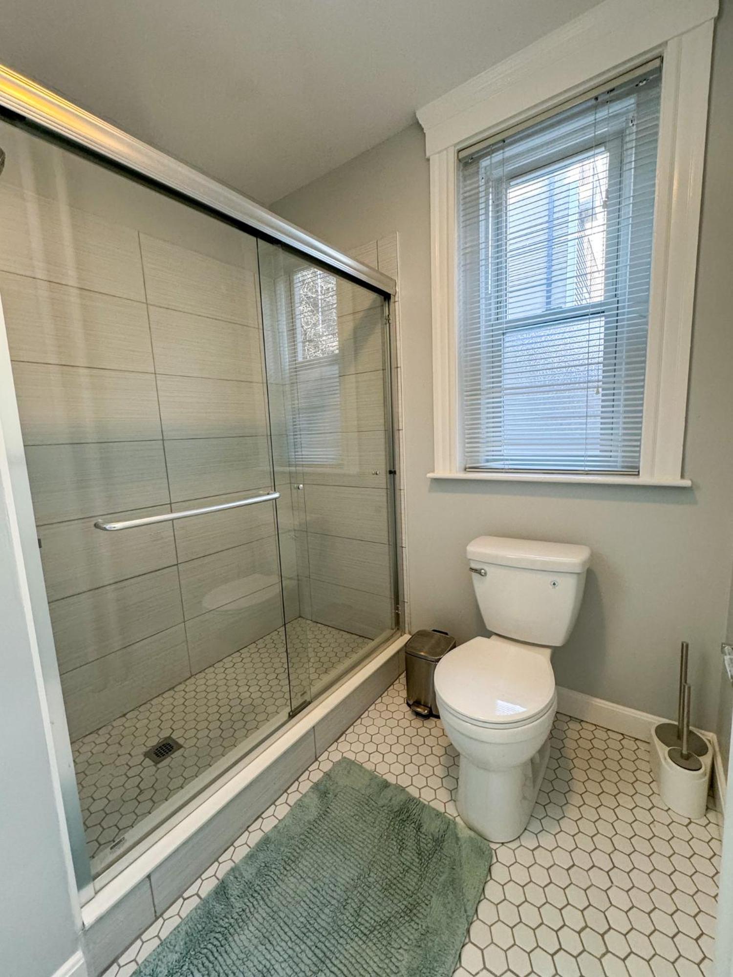 Ferienwohnung Huge,3 Bed,2Bath,Public Transport,Boston,Sleeps 9 Brookline Exterior foto